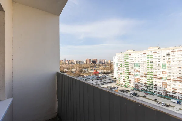 Apartmanın balkonundan manzara