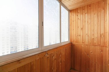 Apartmanın balkonundan manzara