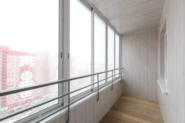 Apartmanın balkonundan manzara