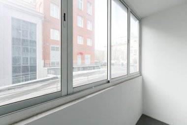 Apartmanın balkonundan manzara