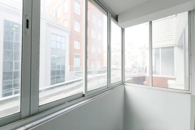 Apartmanın balkonundan manzara
