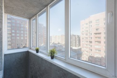 Apartmanın balkonundan manzara