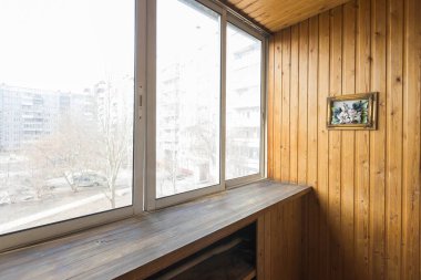 Apartmanın balkonundan manzara