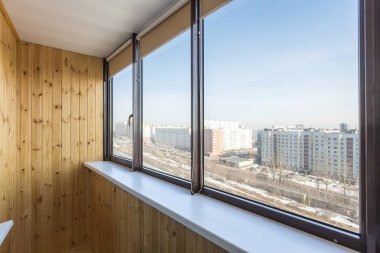 Apartmanın balkonundan manzara