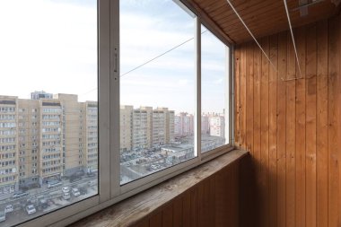 Apartmanın balkonundan manzara