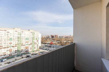 Apartmanın balkonundan manzara