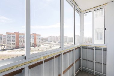 Apartmanın balkonundan manzara