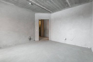 Dairenin içi gri renklerle süslenmemiş.