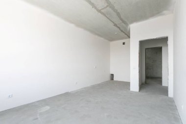 Dairenin içi gri renklerle süslenmemiş.