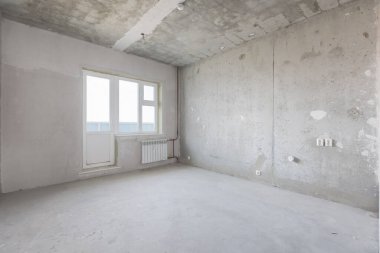 Dairenin içi gri renklerle süslenmemiş.