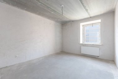 Dairenin içi gri renklerle süslenmemiş.