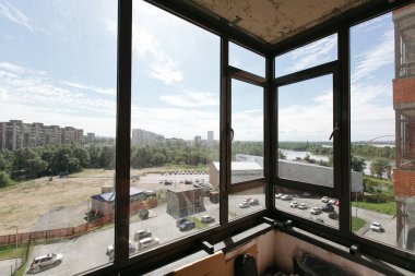 Apartmanın balkonundan manzara