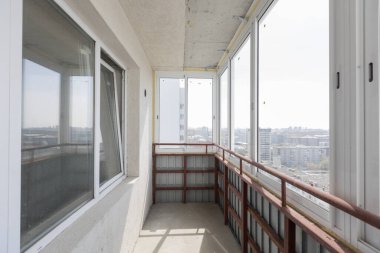 Apartmanın balkonundan manzara