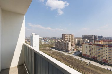 Apartmanın balkonundan manzara