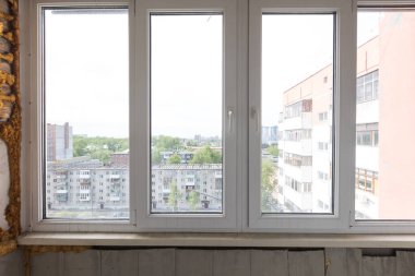 Apartmanın balkonundan manzara