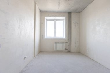 Dairenin içi gri renklerle süslenmemiş.