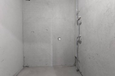 Dairenin içi gri renklerle süslenmemiş.