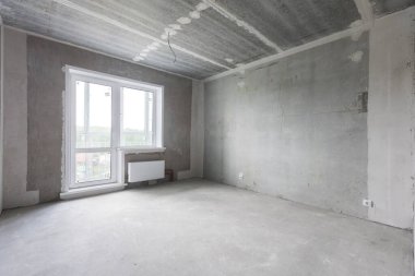 Dairenin içi gri renklerle süslenmemiş.