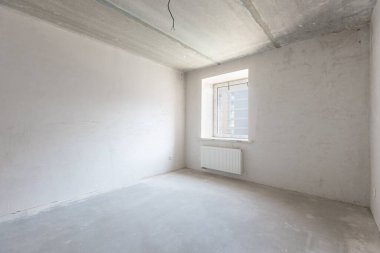 Dairenin içi gri renklerle süslenmemiş.