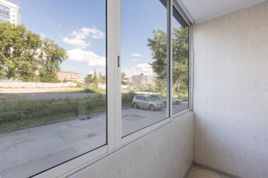Apartmanın balkonundan manzara