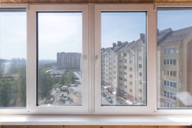 Apartmanın balkonundan manzara