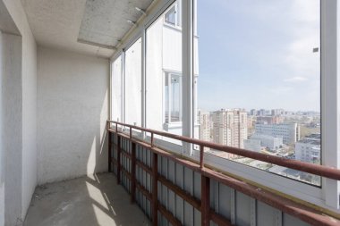 Apartmanın balkonundan manzara