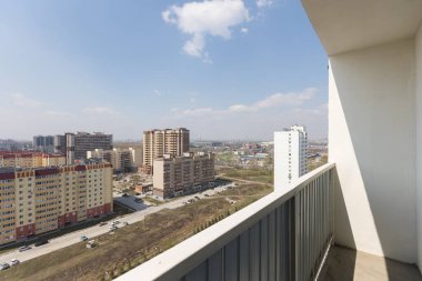 Apartmanın balkonundan manzara