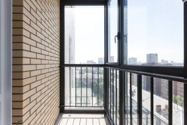 Apartmanın balkonundan manzara