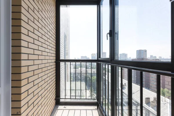 Apartmanın balkonundan manzara