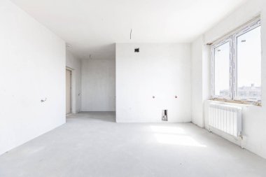 Dairenin içi gri renklerle süslenmemiş.