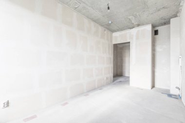 Dairenin içi gri renklerle süslenmemiş.