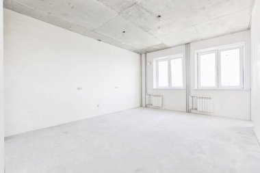 Dairenin içi gri renklerle süslenmemiş.