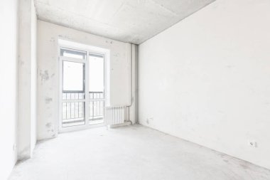 Dairenin içi gri renklerle süslenmemiş.