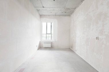 Dairenin içi gri renklerle süslenmemiş.