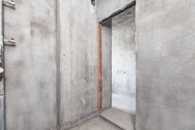 Dairenin içi gri renklerle süslenmemiş.