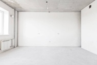 Dairenin içi gri renklerle süslenmemiş.