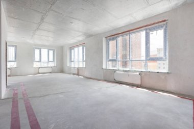 Dairenin içi gri renklerle süslenmemiş.