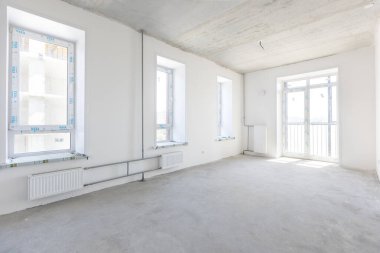 Dairenin içi gri renklerle süslenmemiş.