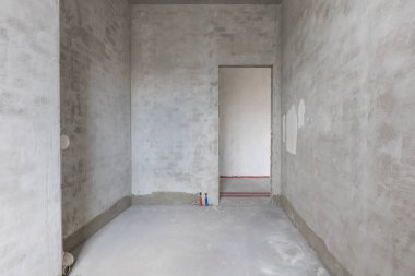 Dairenin içi gri renklerle süslenmemiş.