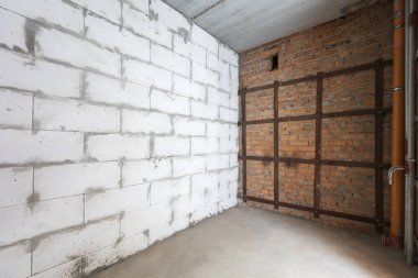 Dairenin içi gri renklerle süslenmemiş.