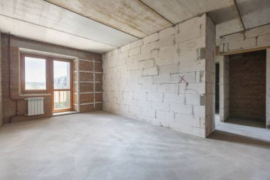 Dairenin içi gri renklerle süslenmemiş.