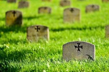 Bilinmeyen bir Alman askerin mezar taşı