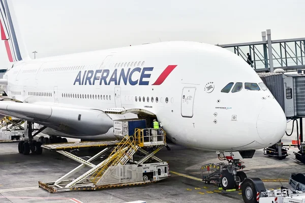 Hava Fransa A380 uçak üzerinde Charles de Gaulle uluslararası Airp — Stok fotoğraf