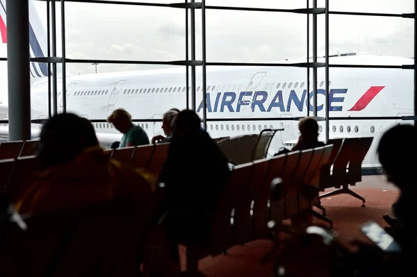 Hava Fransa A380 uçak üzerinde Charles de Gaulle uluslararası Airp — Stok fotoğraf