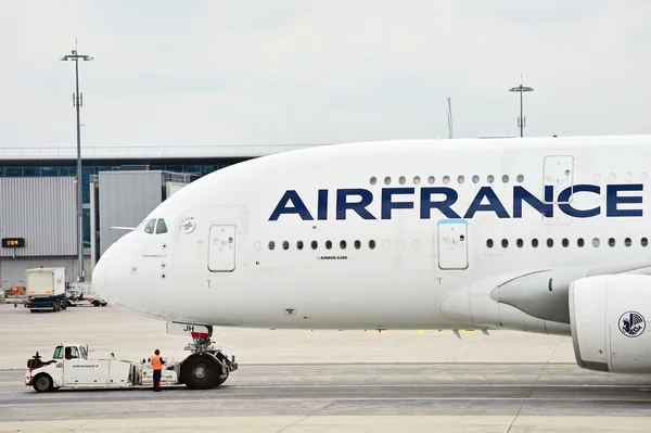 Hava Fransa A380 uçak üzerinde Charles de Gaulle uluslararası Airp — Stok fotoğraf