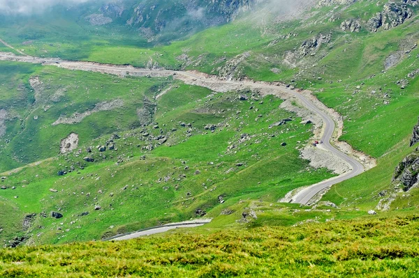 Strada di montagna Transalpina in Romania in estate — Foto Stock