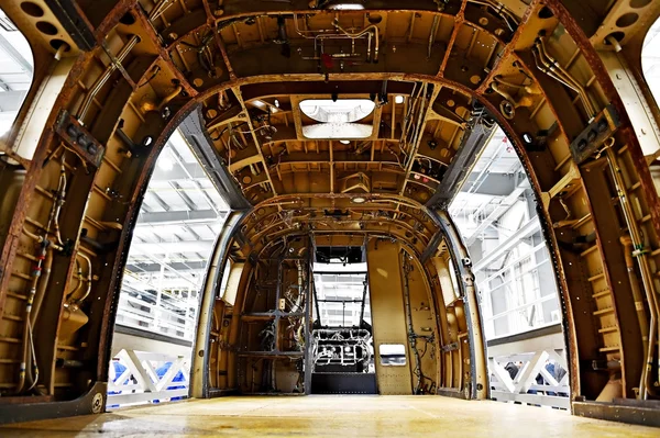 Fusoliera di elicottero in una fabbrica — Foto Stock