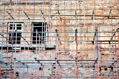 İskele çevresinde tuğla cephe