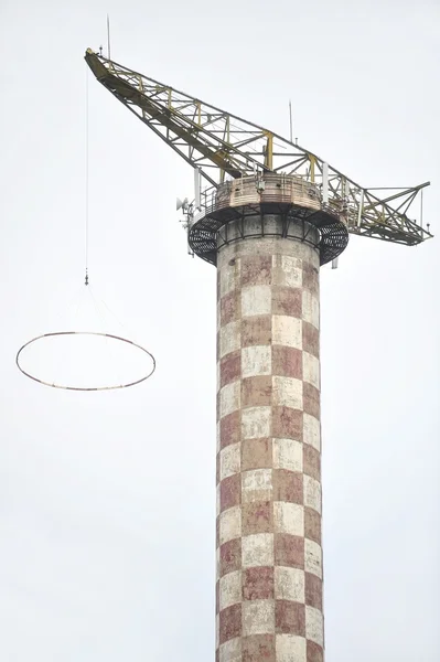 Abandoned parachute jump tower — Stock Photo, Image