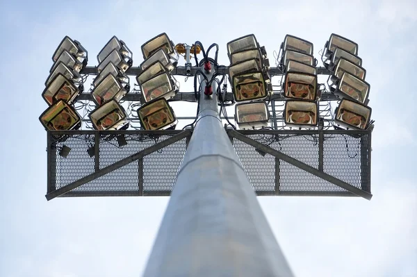 Stadionbeleuchtung Detail mit Lampen — Stockfoto